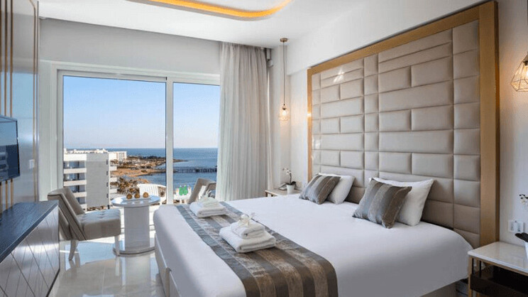 Constantinos The Great Beach Hotel